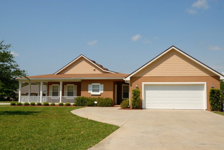 The Benefits of Buying a Home Versus Renting in Florida: Explore the Benefits of Homeownership